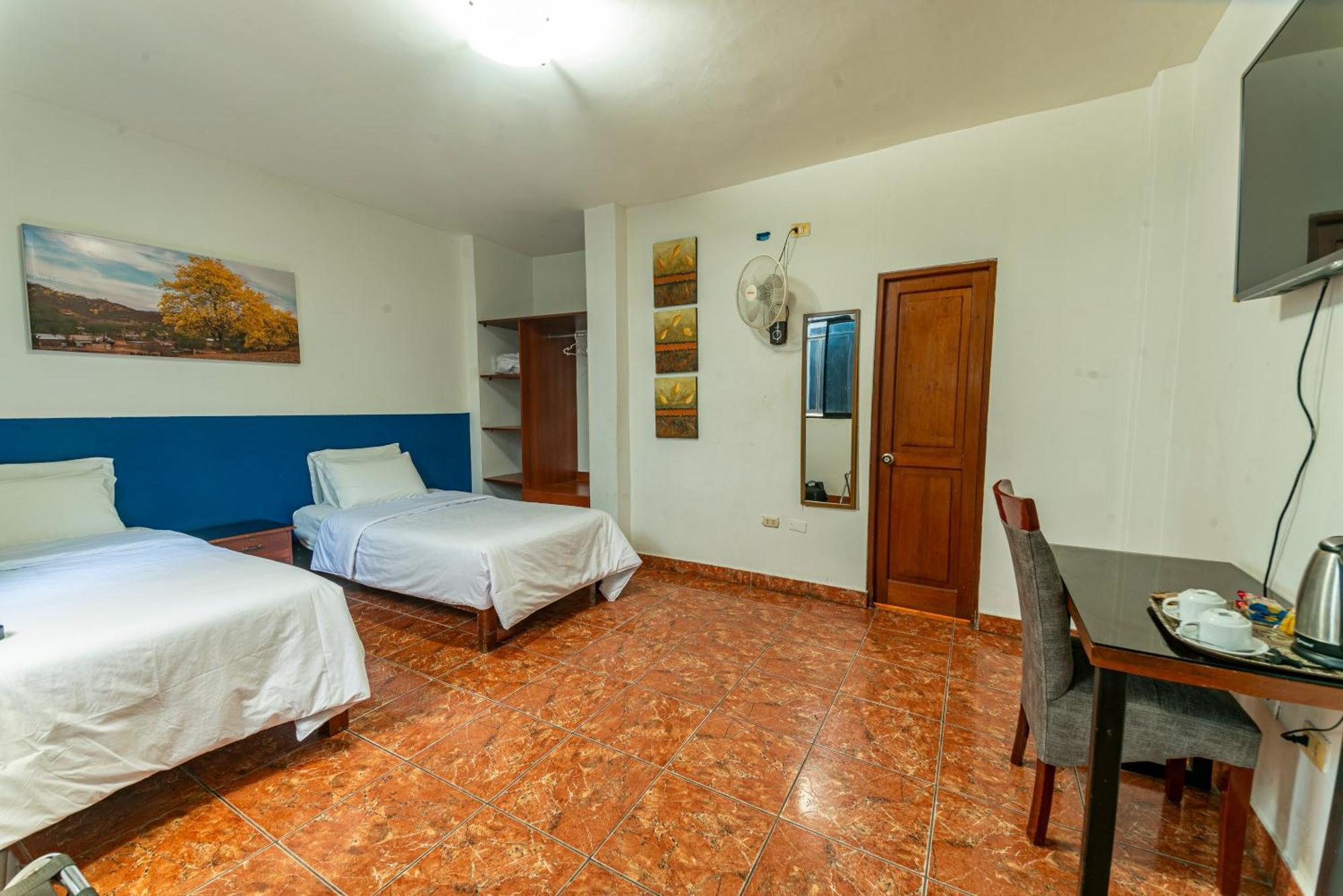 Hospedaje Gran Imperial Tumbes Ngoại thất bức ảnh